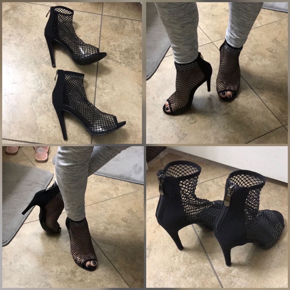 Bisou Bisuo black fishnet heels